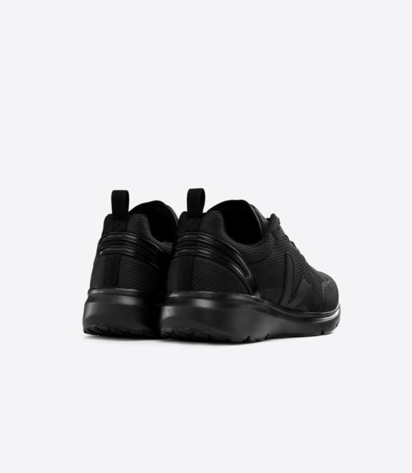 Condor 2 in Full Black from Veja